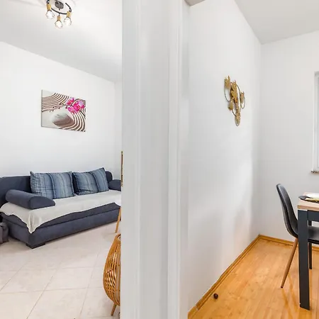 Apartman Sunny Lena Póla